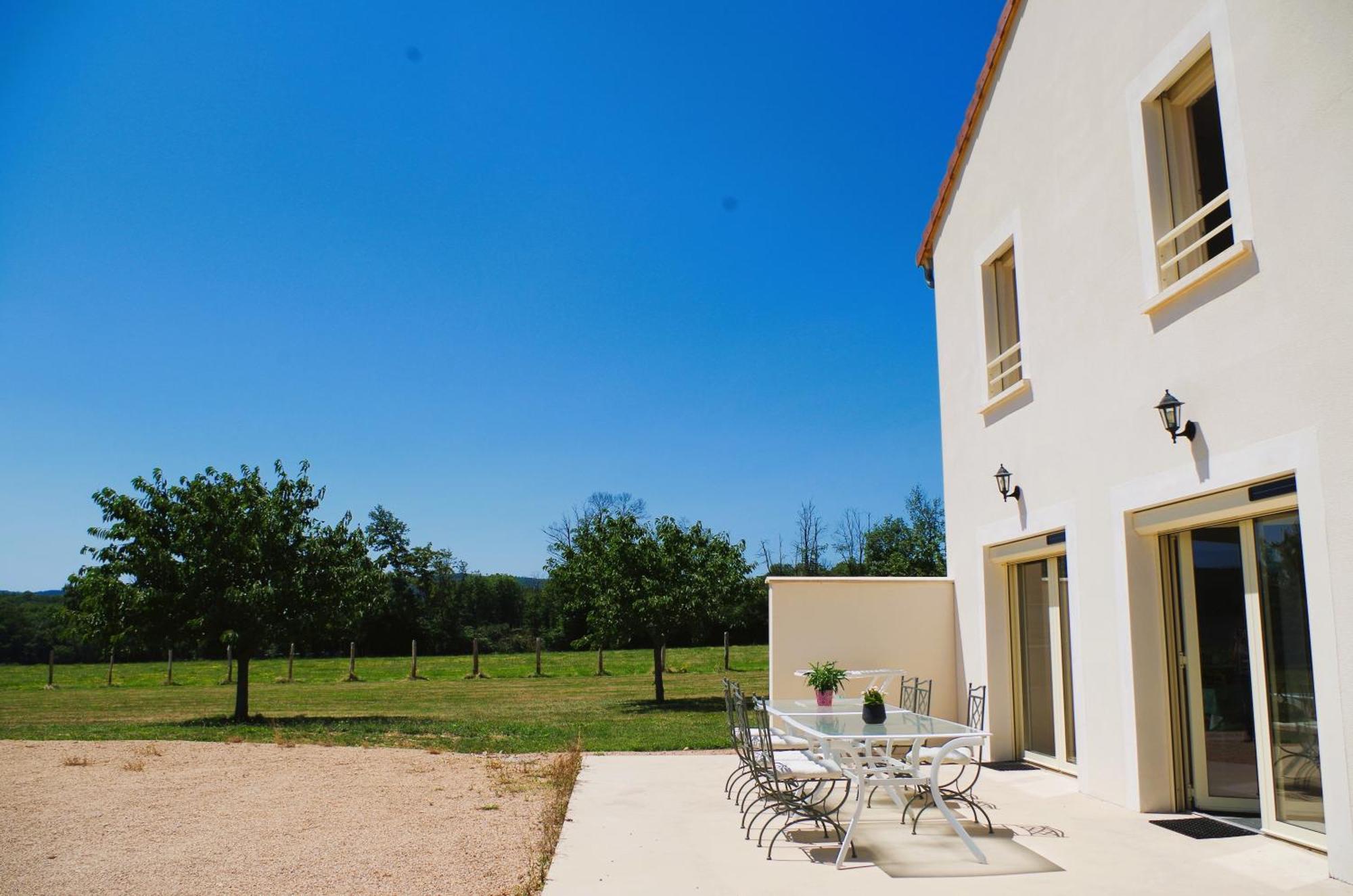 Domaine Joseph Lafarge Wine Resort Winemaker House La Maison Du Negociant Lugny Екстериор снимка